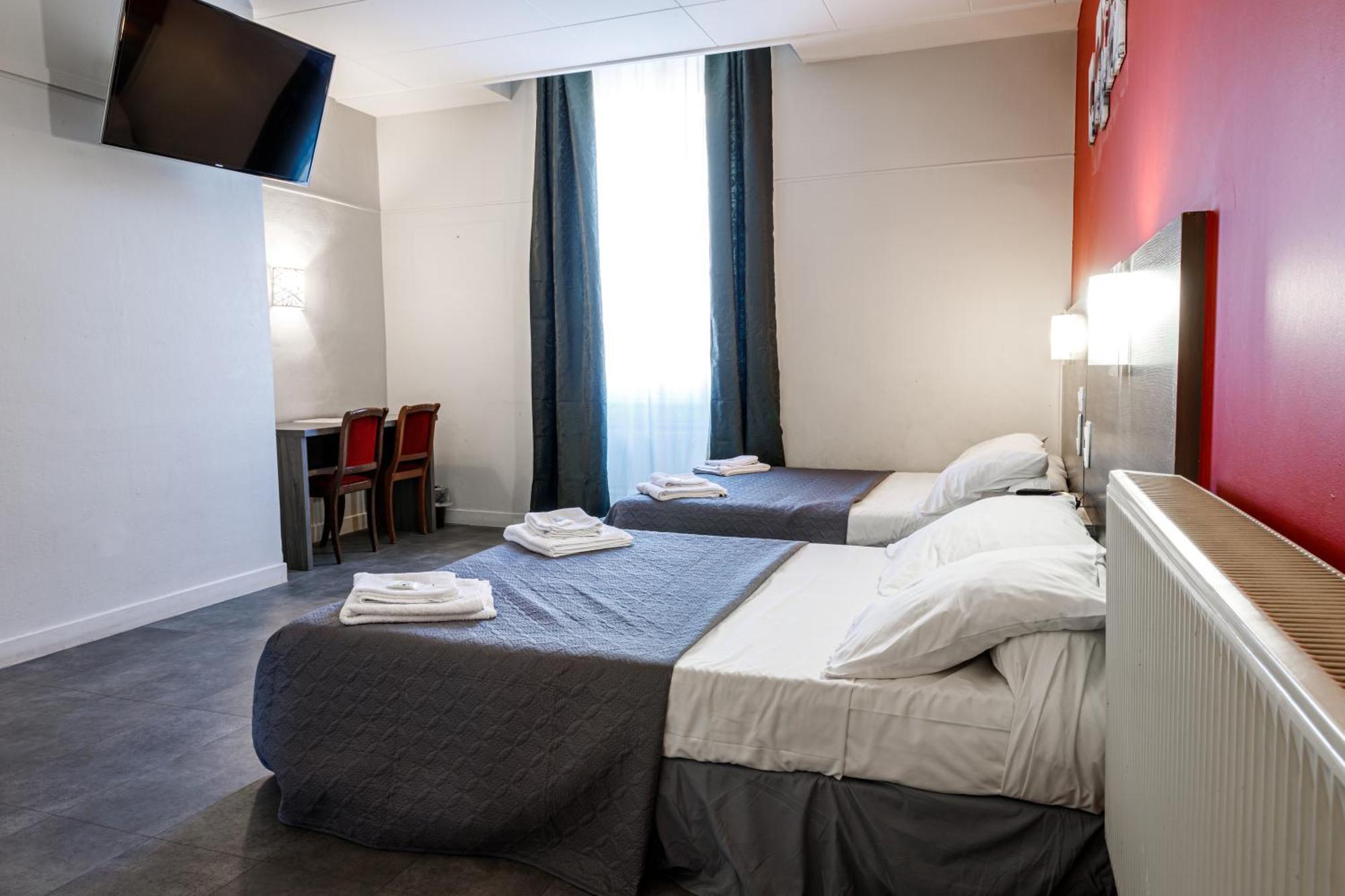 Hotel Du Dauphine Лион Екстериор снимка