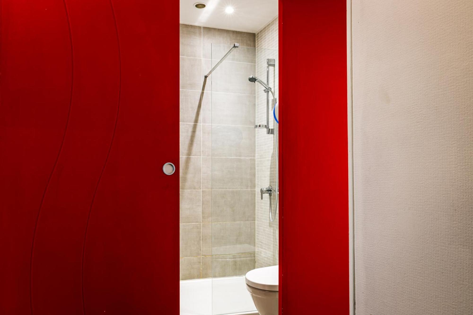Hotel Du Dauphine Лион Екстериор снимка