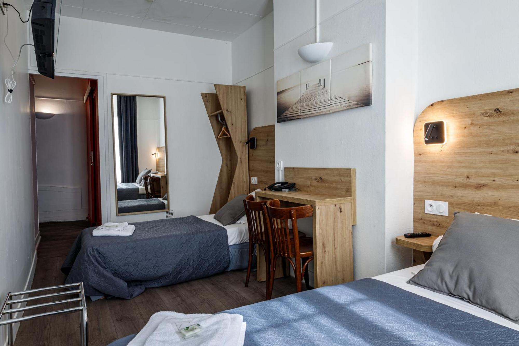 Hotel Du Dauphine Лион Екстериор снимка