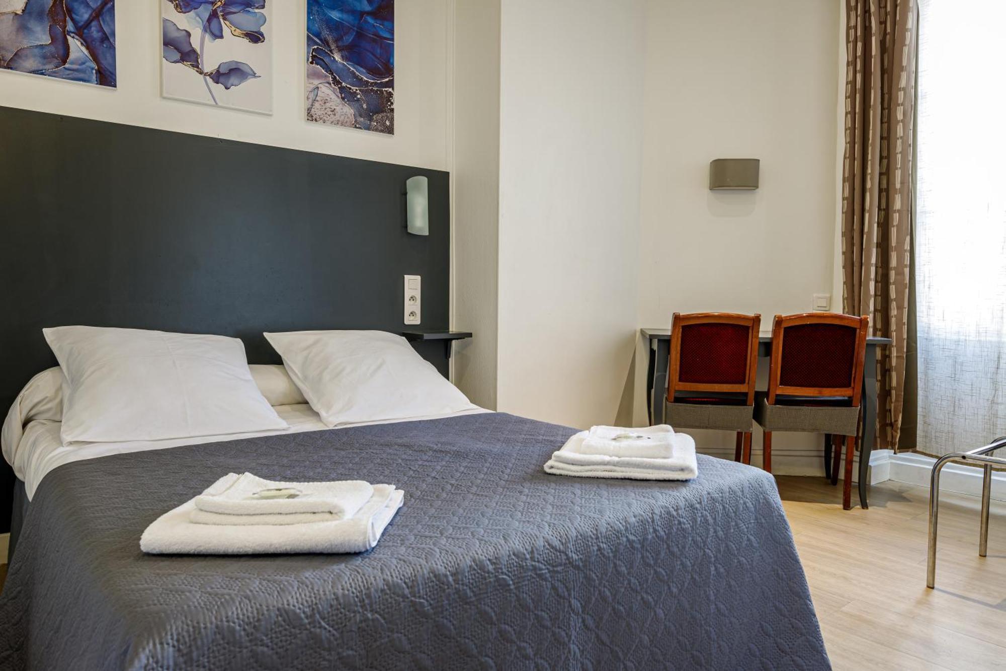 Hotel Du Dauphine Лион Екстериор снимка