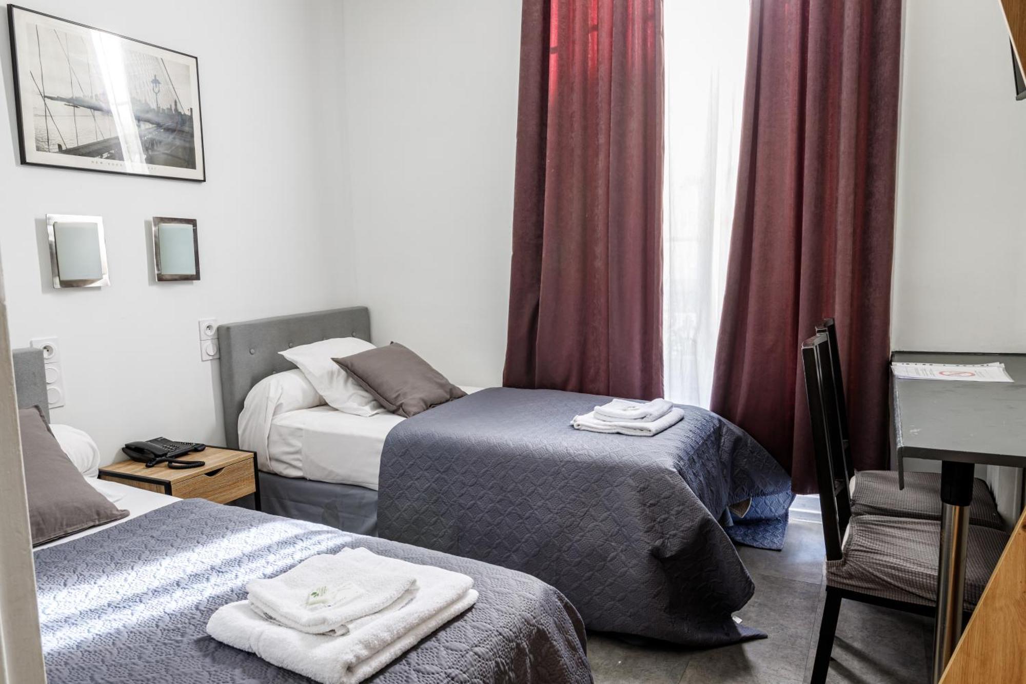 Hotel Du Dauphine Лион Екстериор снимка